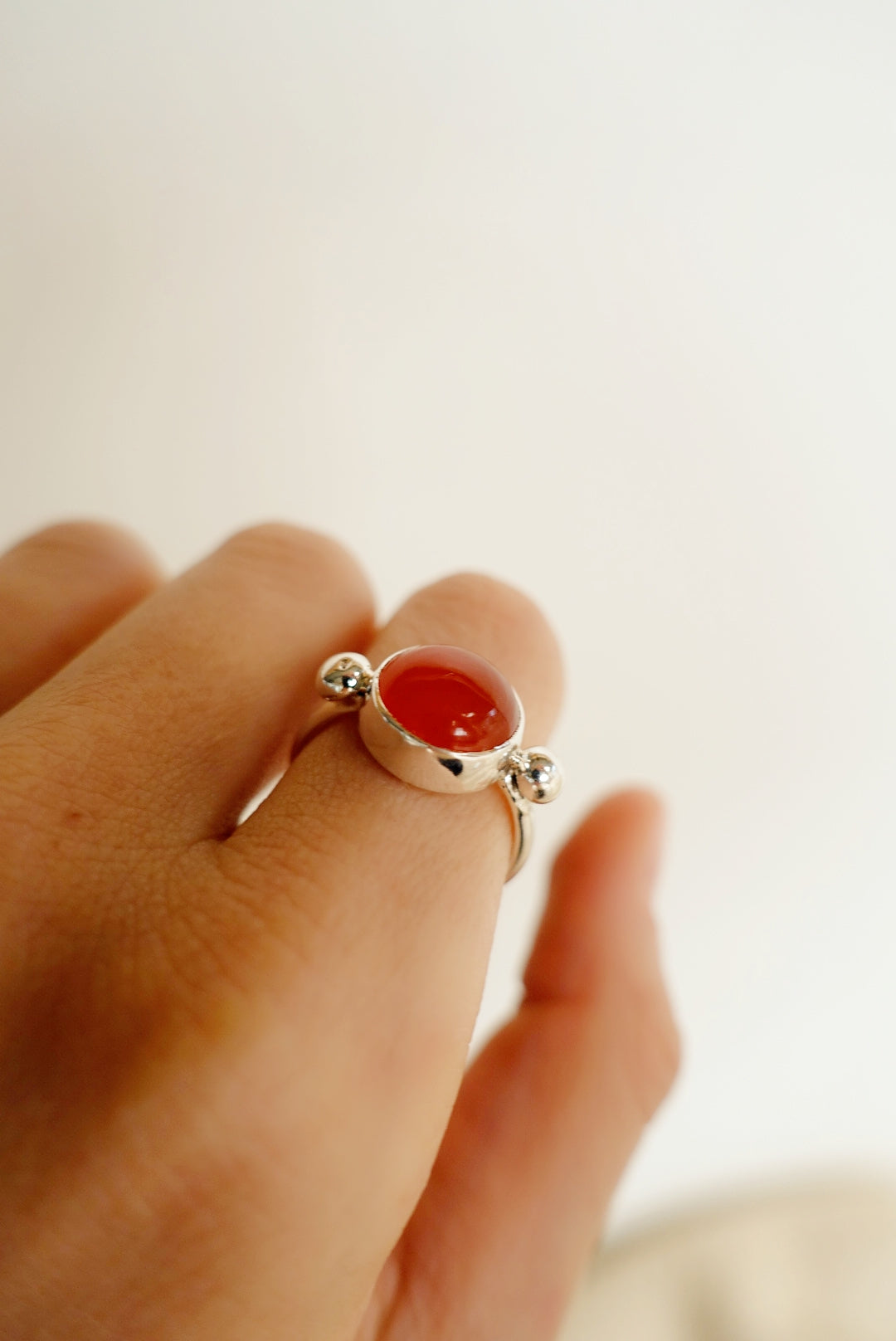 Speckled Stone Ring 1 - Carnelian (round)