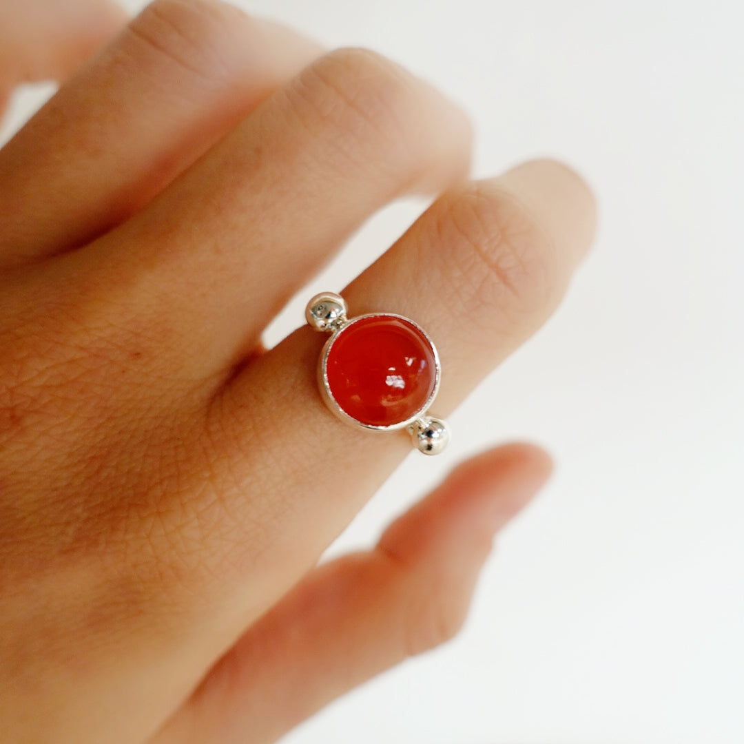Speckled Stone Ring 1 - Carnelian (round)