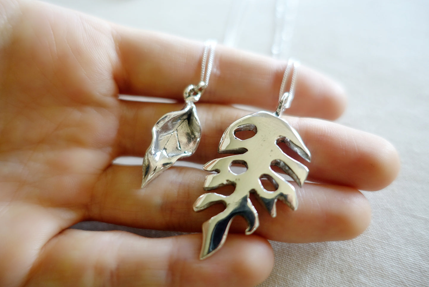 Monstera Leaf Asilia Necklace