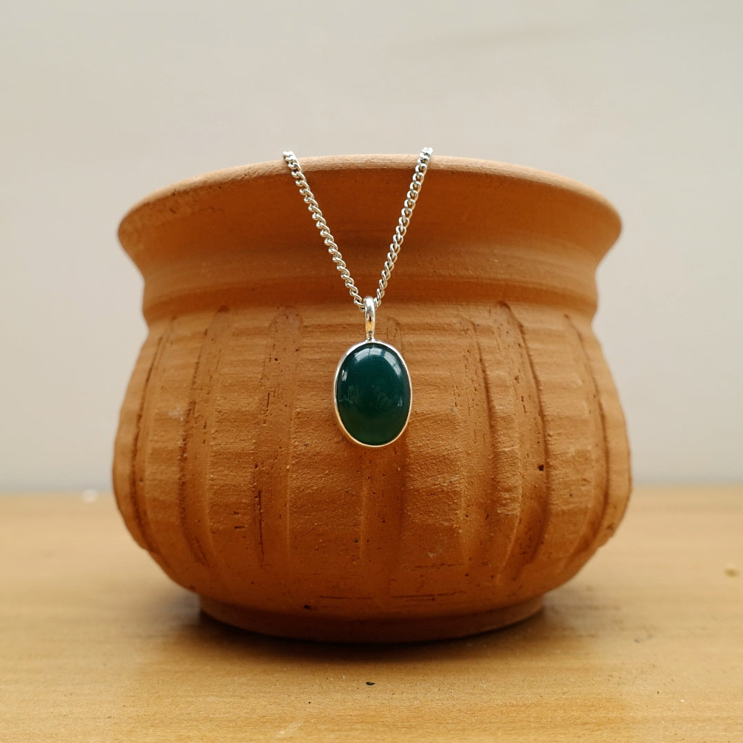 Green Onyx (Oval) Gemstone Necklace