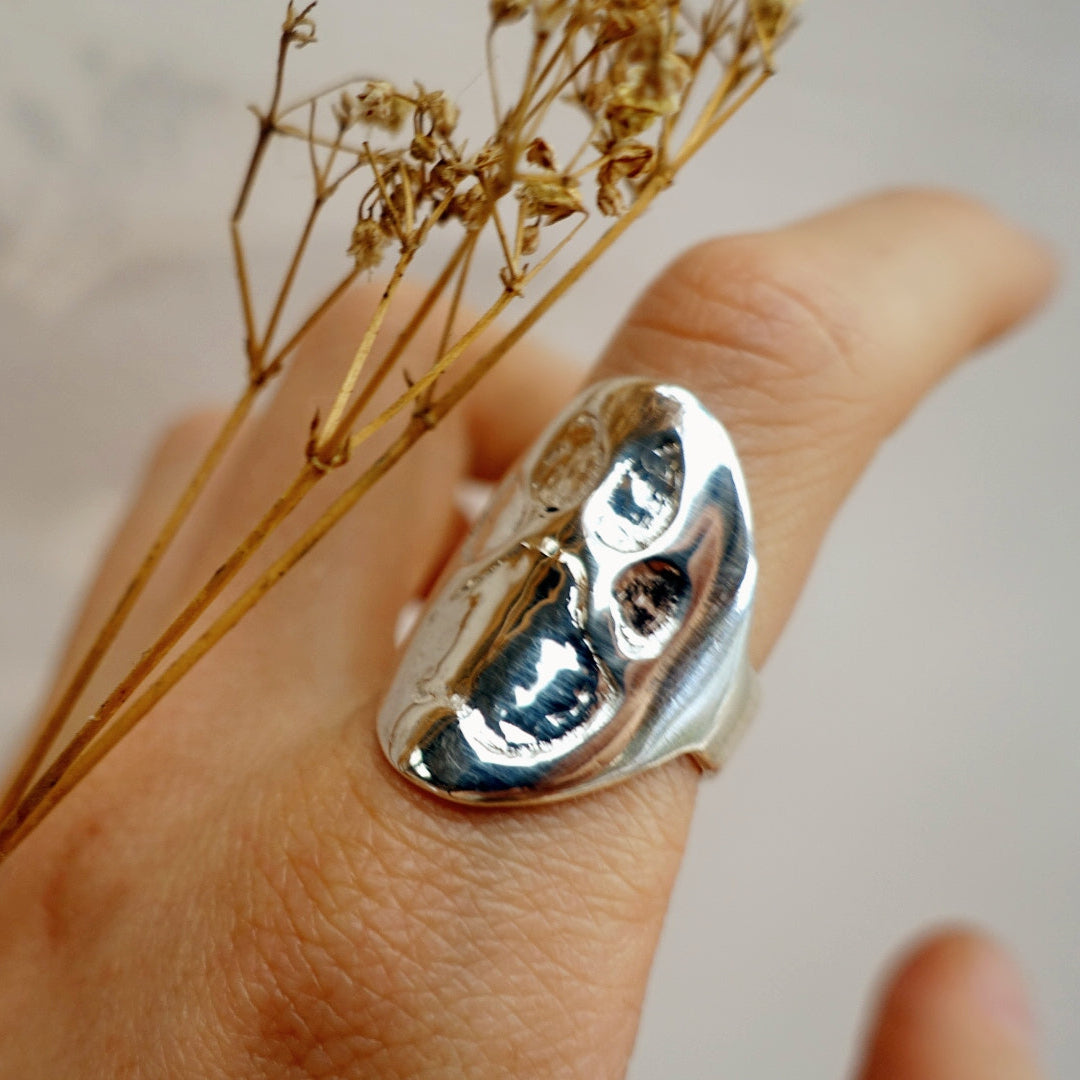 Lion Footprint Shield Ring (engraved)