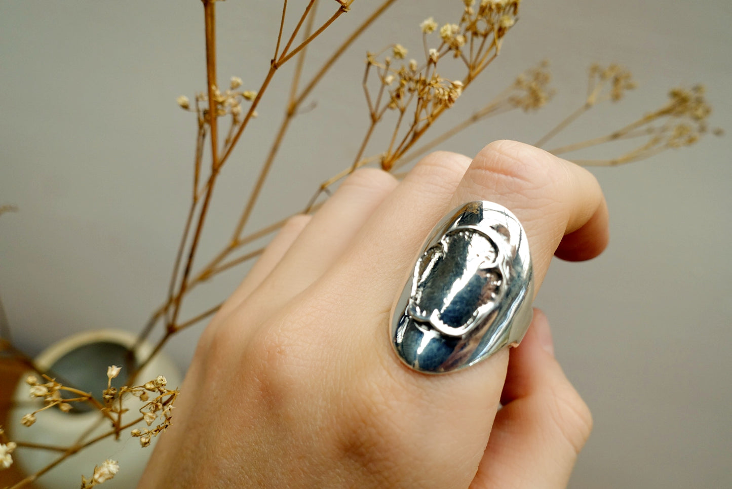 Mara Rhino Footprint Shield Ring