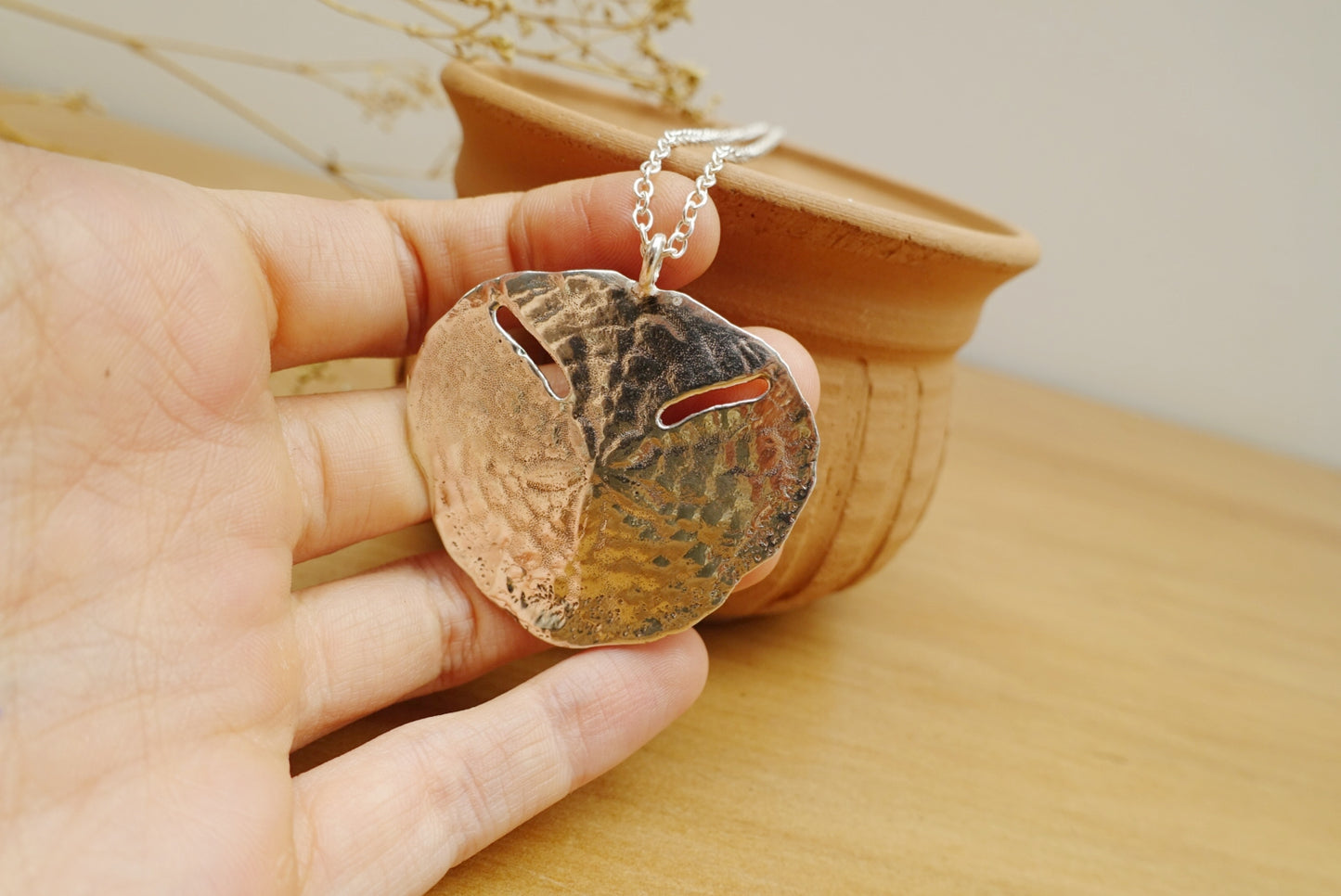 Sand Dollar (M) on 30 inch chain