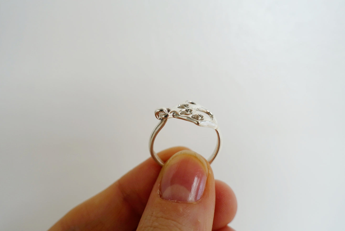 Sarabi Paw Catch Ring