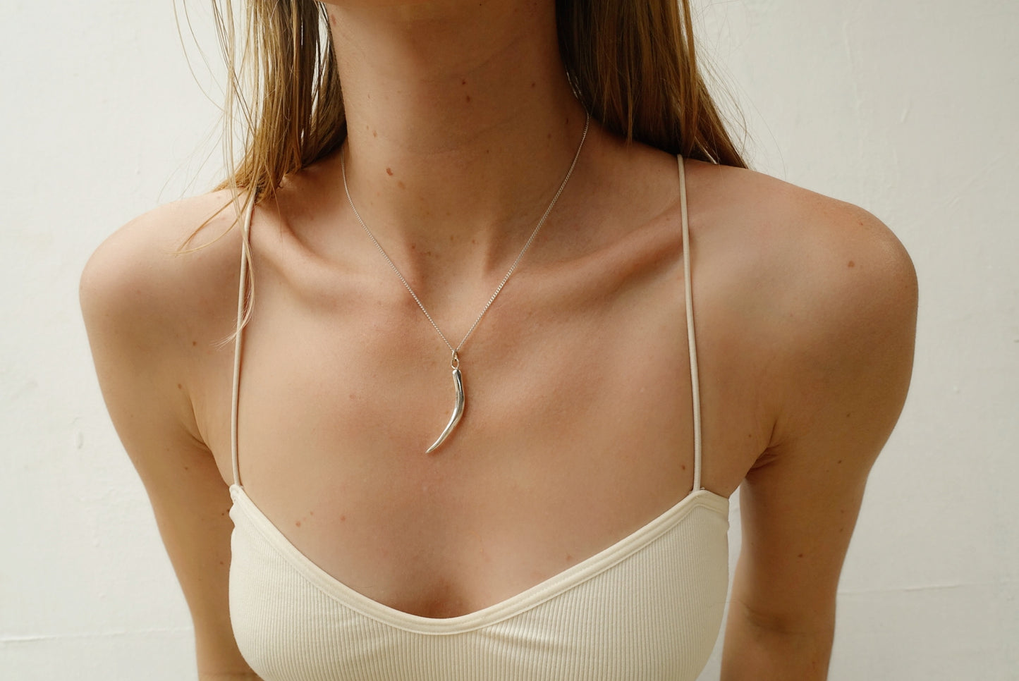 Single Tusk (L) Asilia Necklace