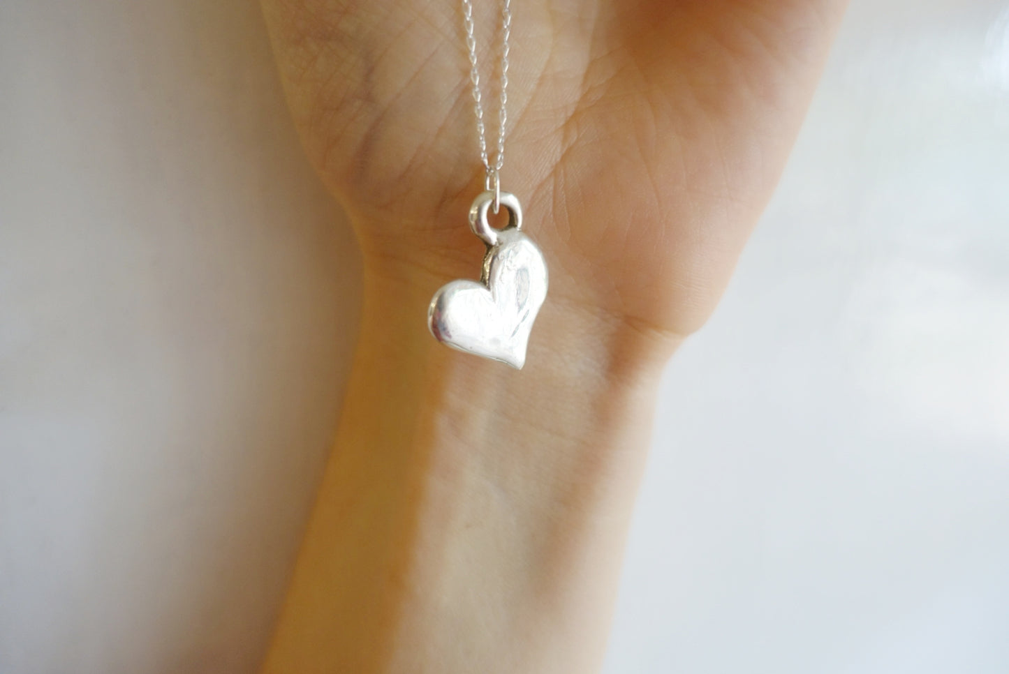 Solid Heart Asilia Necklace