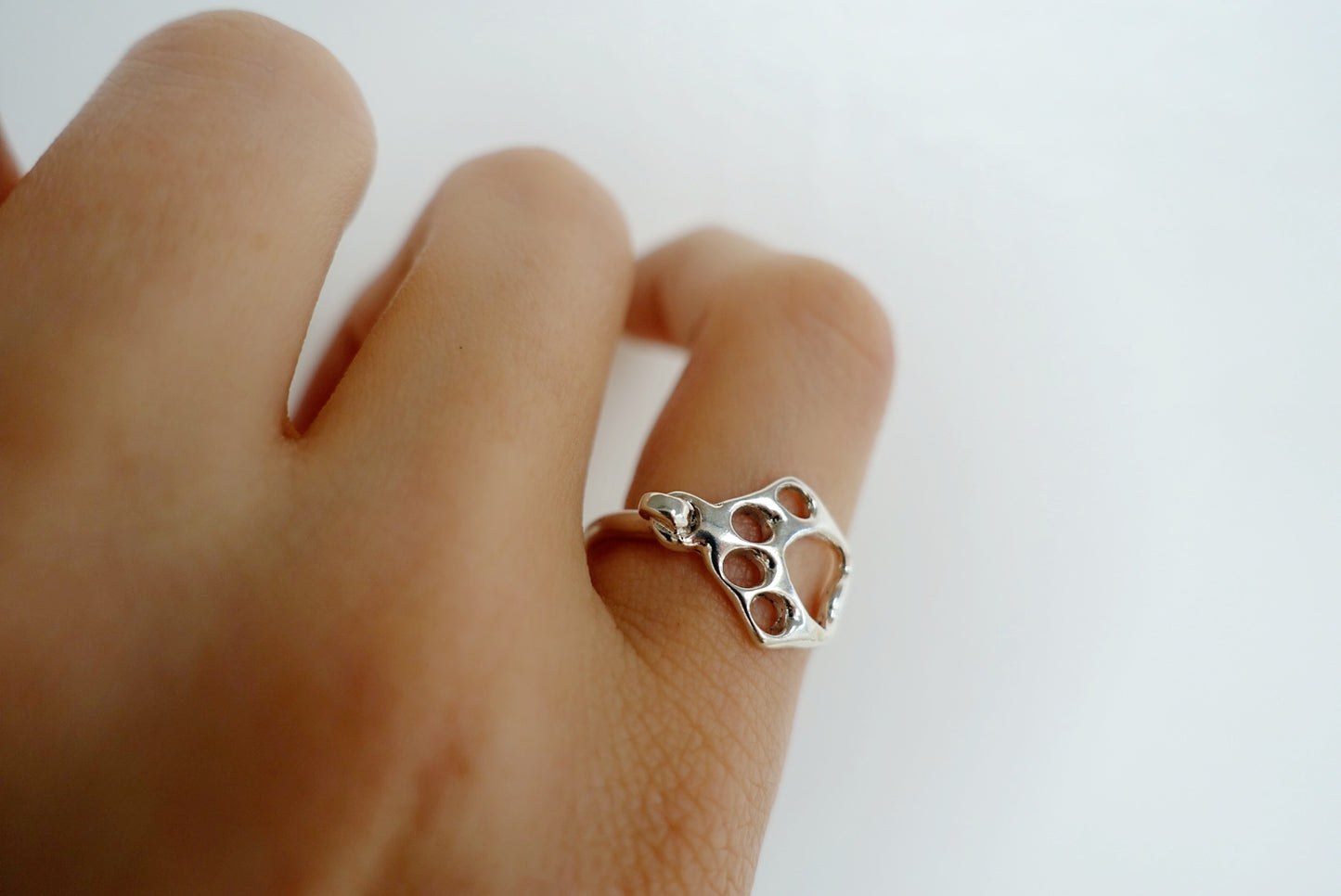 Sarabi Paw Catch Ring