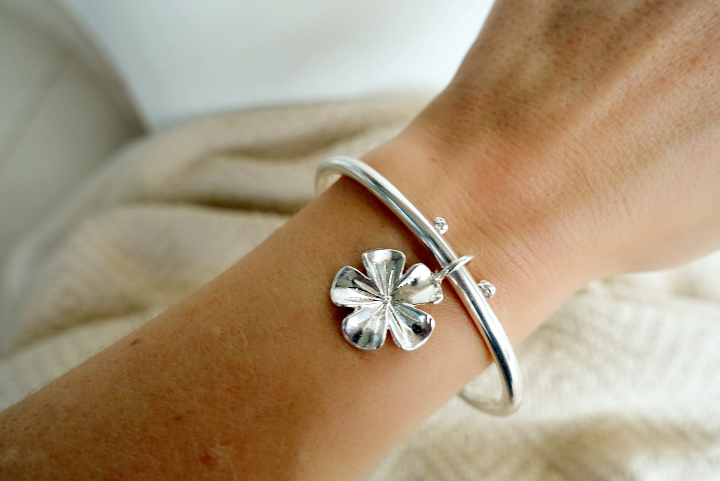 Tropical Flower - Speckled Charm Bangle