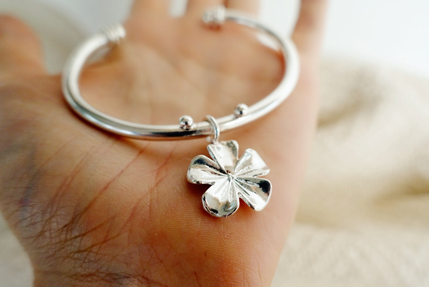 Tropical Flower - Speckled Charm Bangle