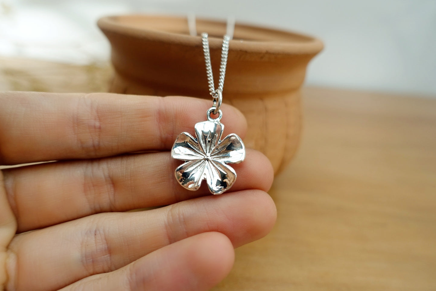 Tropical Flower Asilia Necklace