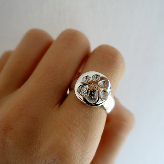 Tsavo Lion Footprint Halo Ring