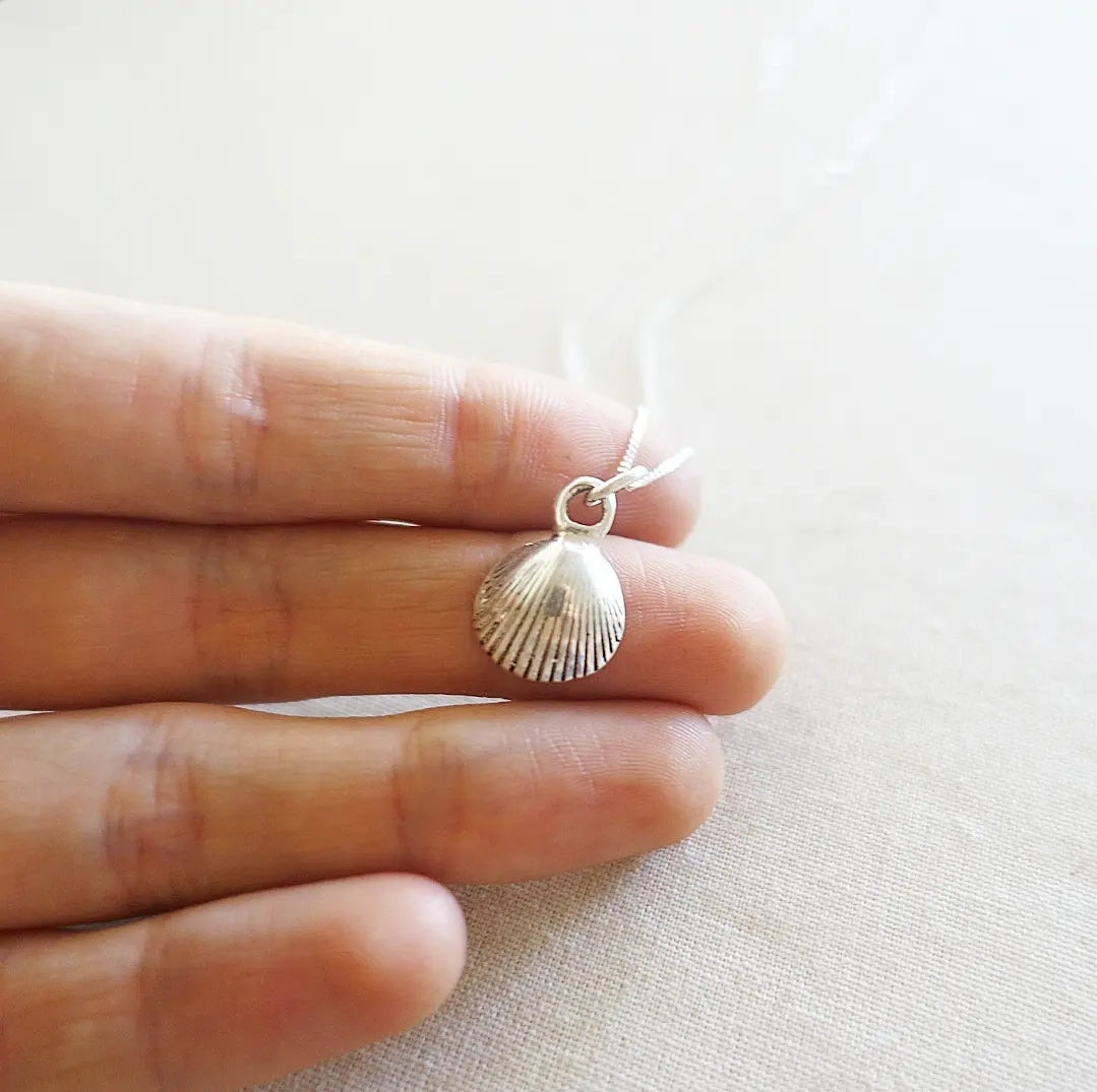 Little Shell Asilia Necklace