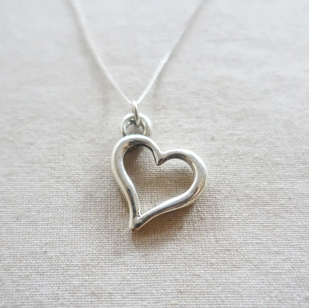 Love Heart (m) Asilia Necklace