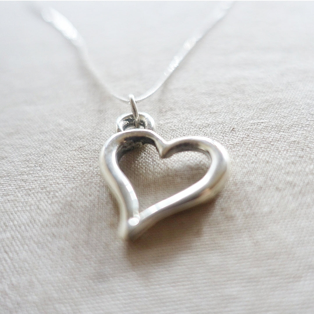 Love Heart (m) Asilia Necklace