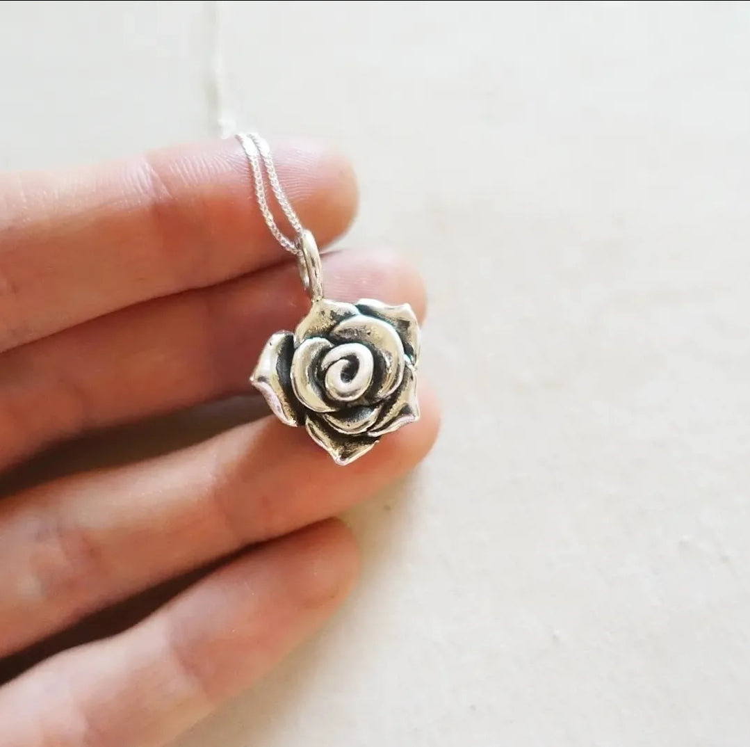 Rose Asilia Necklace