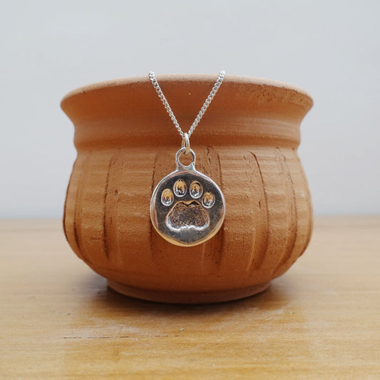Savannah Paw Asilia Necklace